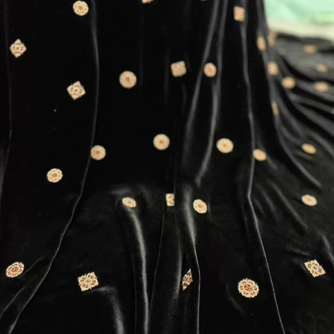 135CM Wide Black Green Embroid - Velvet Fabric Embroidery 评论和价格