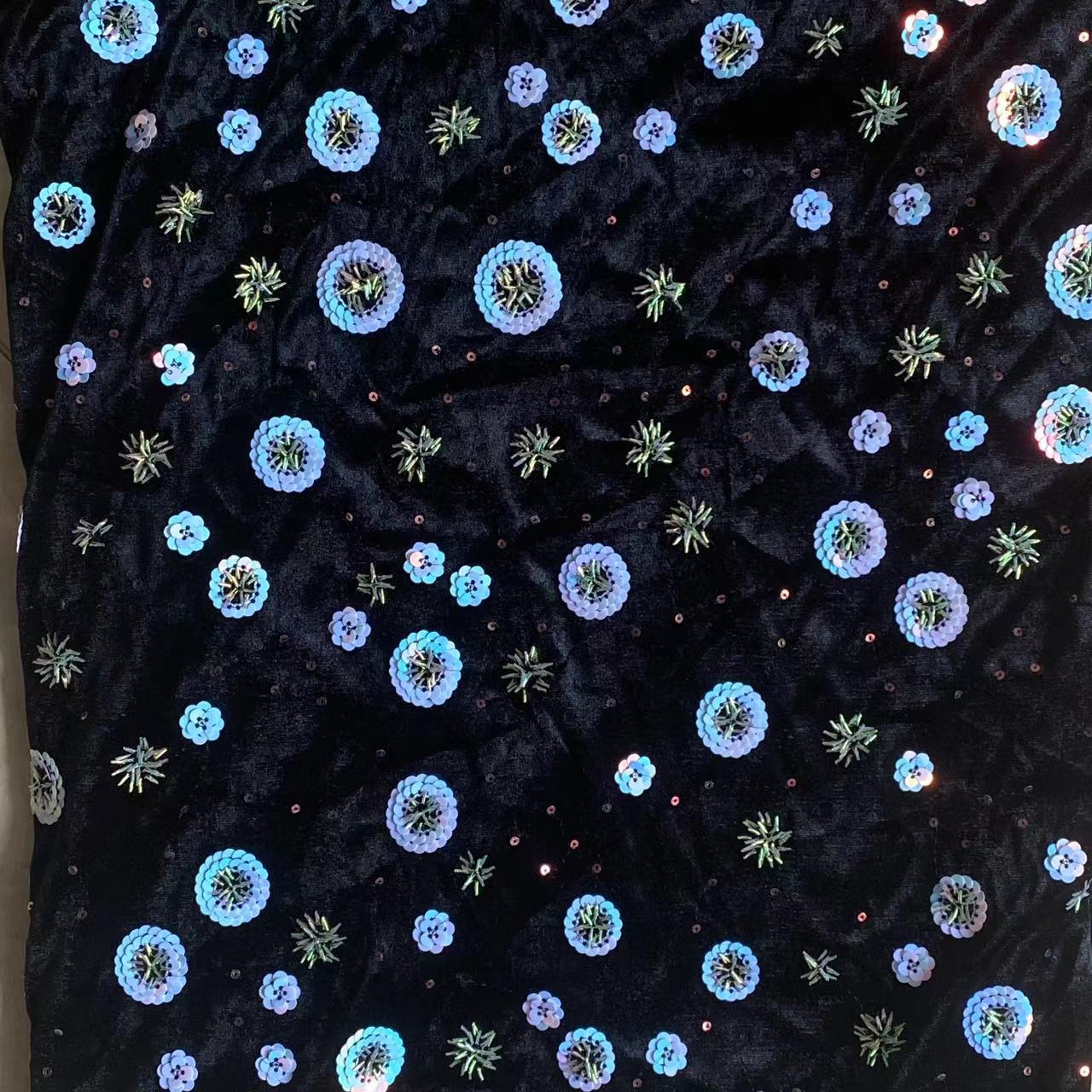 Velvet rolls bead tubes gold e - Velvet Fabric Embroidery 评论和价格