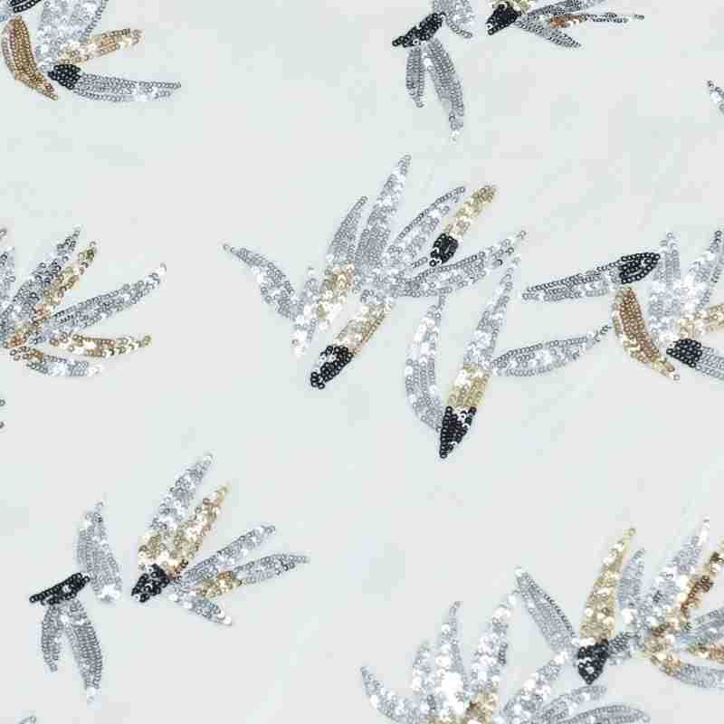 White three-dimensional flower - Velvet Fabric Embroidery 评论和价格