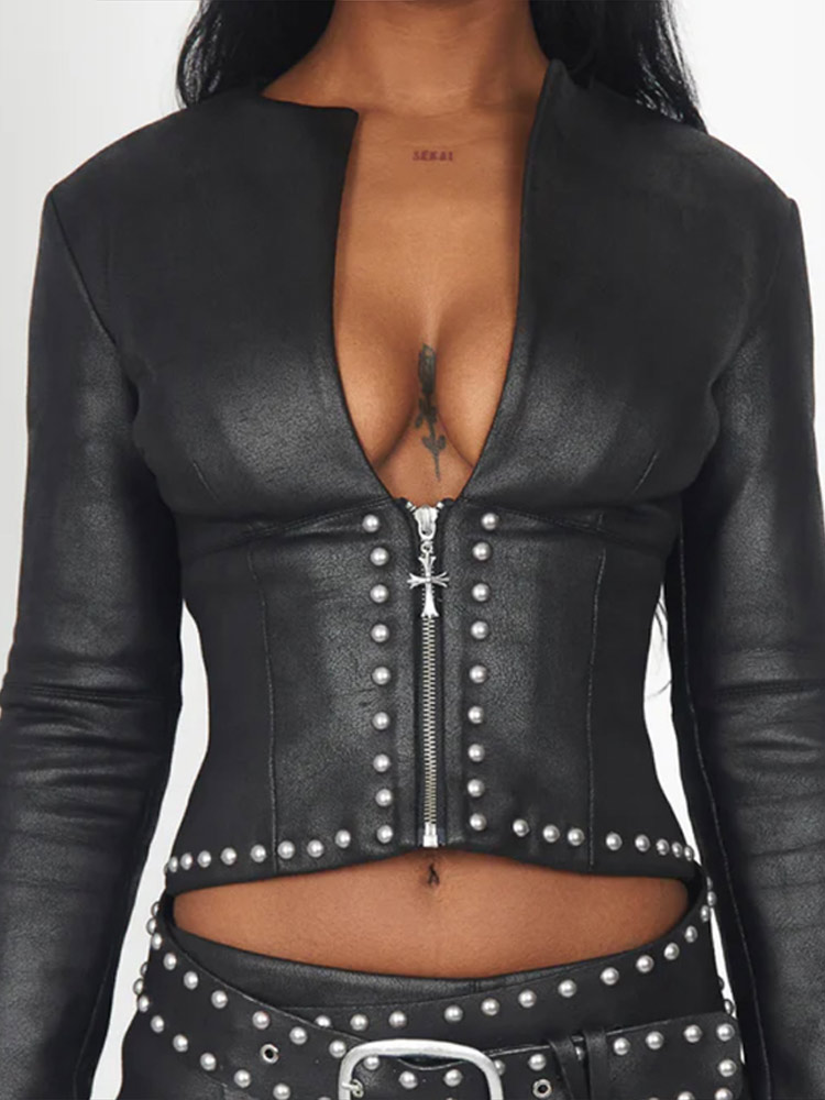 Fashion Rivet Decor Pu Leather - Embroidery Jacket 评论和价格