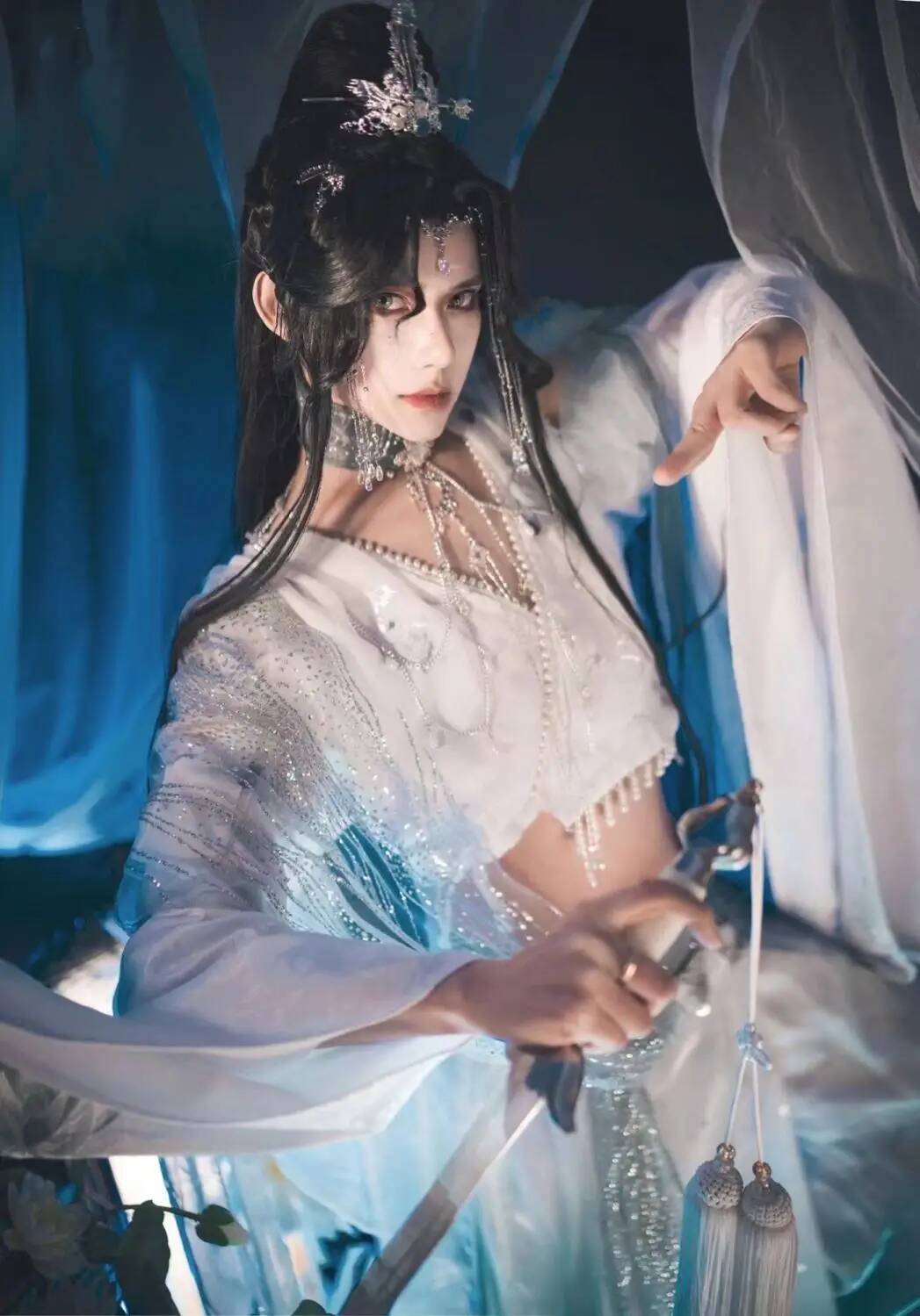 Chinese Nanzhao Kingdom Dress  - Embroidery Jacket 评论和价格